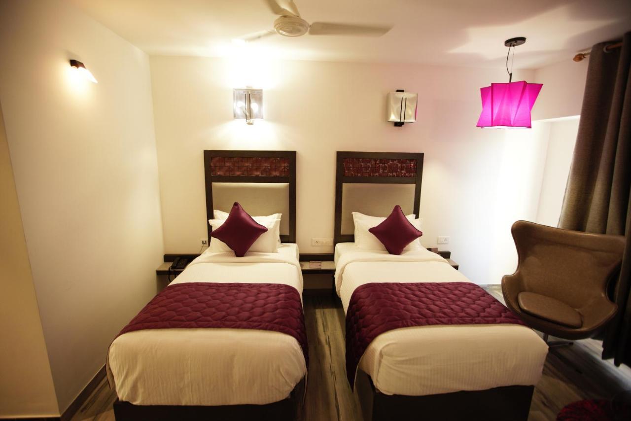 Hotel Visakka Palani Экстерьер фото